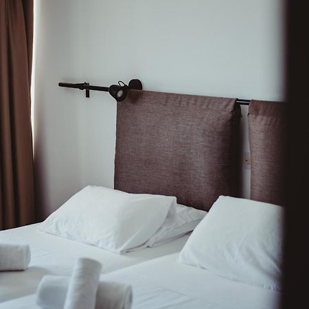 Ovis Hotel Apartments ไอยานาปา ภายนอก รูปภาพ
