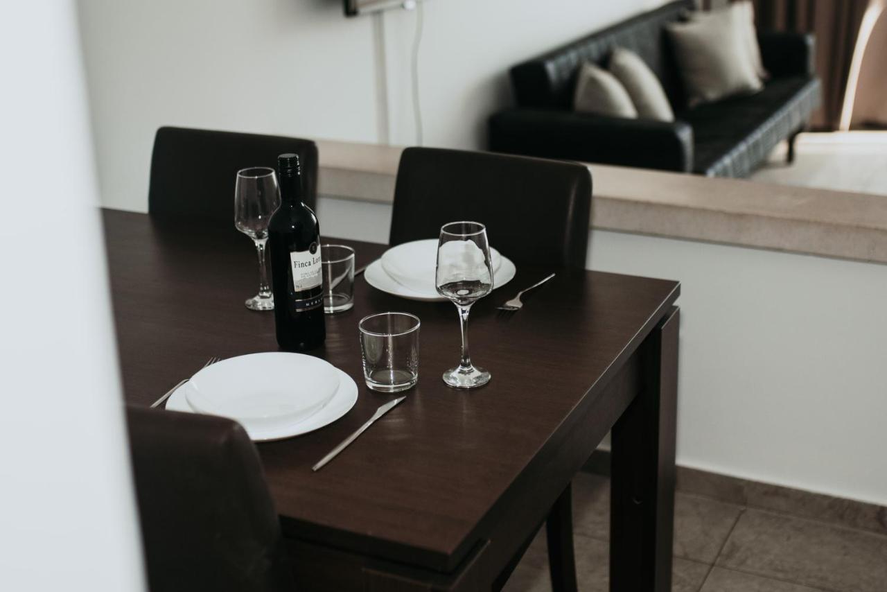 Ovis Hotel Apartments ไอยานาปา ภายนอก รูปภาพ